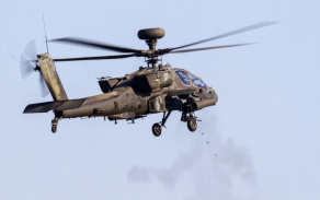bitevni_vrtulnik_ah-64_apache.jpg