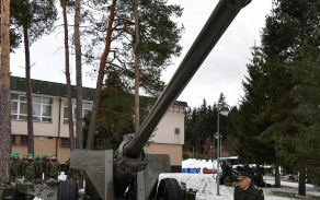 odhaleni_130_mm_kanonu_m-46.jpg